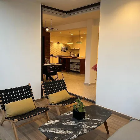 Artistic Luxury *