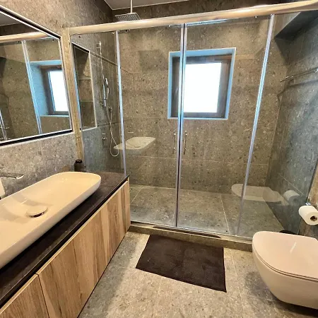 Artistic Luxury Daire